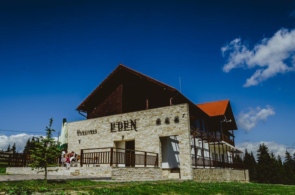 Pensiunea Agroturistica Eden Piatra Fantanele Exterior photo